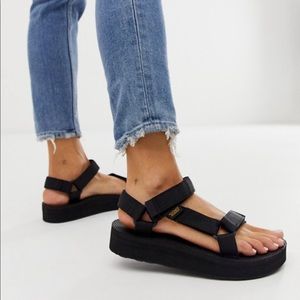 ⭐️ Black teva universal midform. ⭐️
